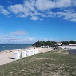 Maisonnette A Proximite Plage Et Port De St-Martin