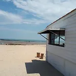 Maisonnette A Proximite Plage Et Port De St-Martin