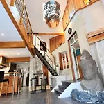 Luxurious Villa With Private Spa Near Beach