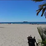 Helios 24, T2 Climatise, Parking, Terrasse, 500M Plage