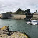 Notre Studio Vous Accueille Au Coeur De Concarneau & A 50M De La Plage
