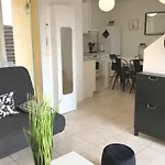 Maison T4 -Jardin+ Parking+ Clim -Proche Remparts