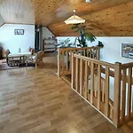 4 Bedroom Stunning Home In Clohars Carnoet