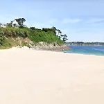 La Rose Des Vents, Proche De La Plage