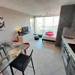 Studio Village Naturiste Pepperoni