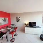 Studio Village Naturiste Pepperoni