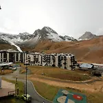 Appartement 2 Pieces Sud, Ski Aux Pieds A Tignes - Fr-1-449-135