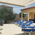 4 Bedroom Cozy Home In Grau Dagde
