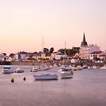 Charmant Appartement A Deux Pas De Saint Gilles Croix De Vie
