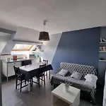 Peaceful Apt At 2 Steps From The Beach