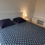 Appartement Entier Au Dessus De Villa, Climatisation Reversible Poele A Bois Tres Chaleureux , Wi Fi Parking Privee Gratuit Situation 500 M, Plage Et Centre Ville