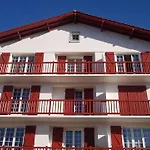 Appartement T3 Lumineux Et Au Calme. Wifi,Netflix Et Parking Gratuit.