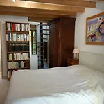 Petite Maison Proche De La Mer