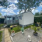 La Bernerie-En-Retz Mobil Home Gere Par Un Particulier - Camping Le Clos Du Moulin - Calme Et Familial (Adults Only)