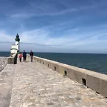 Studio 80 M De La Mer Et 300 M Des Commerces Et 3 Nuits Minimum