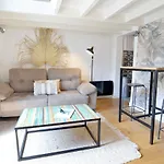 Helder Cozy Studio In Hyper-Center