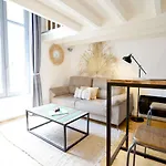 Helder Cozy Studio In Hyper-Center