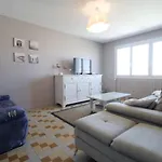 Une Grande Maison Pour 10 Proche De La Mer