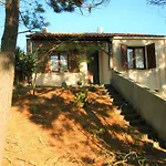 Maison Boisee Proche De La Plage Des Coraux, 2 Chambres, Terrasse, Parking Et Jardin - Fr-1-22-283