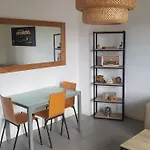 Appartement T3 Lumineux Et Au Calme. Wifi,Netflix Et Parking Gratuit.