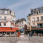 Fishermen'S House In The Center And Near The Beach