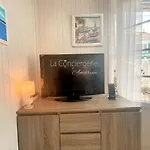 Al 38 - Appartement Marie Souvestre Au Rez-De-Chaussee