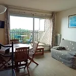 La Rochelle: Bel App. 4 Pers Avec Balcon Vue Mer, Parking, Proche Plage - Fr-1-551-50