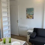Appartement 2 Pieces En Bord De Mer Avec Acces Direct A La Plage De Cabourg, Proche Thalassotherapie - Fr-1-487-336