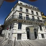 Appartement T2 Avec Piscine, Parking, Proche Plage Et Commerces - Fr-1-197-536