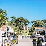 Apartment T2 Full City Centre With Parking 500M From The Beach