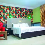 Brighton Hotel And Suites