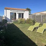 Maison Neuve, 6 Couchages, Proche Plage Avec Jardin, Terrasse Et Parking, Animaux Admis. - Fr-1-246A-128