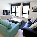 Maison Bleue - Apt 4 Pers, 2 Chambres, Prox Marche