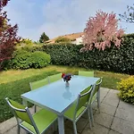 Petite Maison Dans Residence Avec Piscine Proche Plage Et Centre Ville A Pied