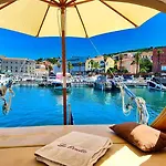 La Ornella - Location Bateau A Quai De Thierry Bourgait