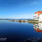 Superbe Studio Renove Avec Vue, Piscine Et Balcon