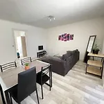 Lumineux Appartement Proche De La Gare
