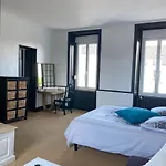 Chambre Spacieuse Dans Maison Renovee