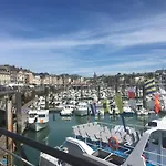 Entre Port Et Plage