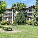 Le Gouic Joli Appartement Piscine