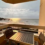 L'Ocean A Perte De Vue, La Grande Plage A Vos Pieds