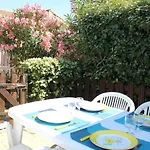 Charmant Pavillon Avec Mezzanine, Piscine Et Terrasse - 300M De La Plage A Gruissan - Fr-1-229-54