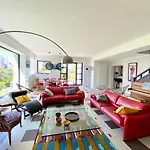 Superbe Villa Vue Sur Mer, Corniche De La Plage