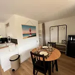 Adorables Studios - Emplacement Ideal