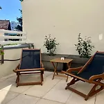 120M2 Avec Deux Terrasses Ensoleillees A Biarritz