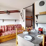 Appartement Cosy 4 Pers, Ski Aux Pieds, Balcon Sud-Ouest - Fr-1-344-919