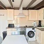 Joli Appartement En Residence Proche De La Plage