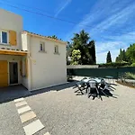 Un Petit Coin De Paradis Au Soleil De L'Occitanie