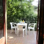 Chambre Dans Villa Charmant Jardin