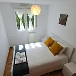 Appartement Lumineux T3 Avec Jardin Privatif A Hendaye - Parking Et Wif Gratuit